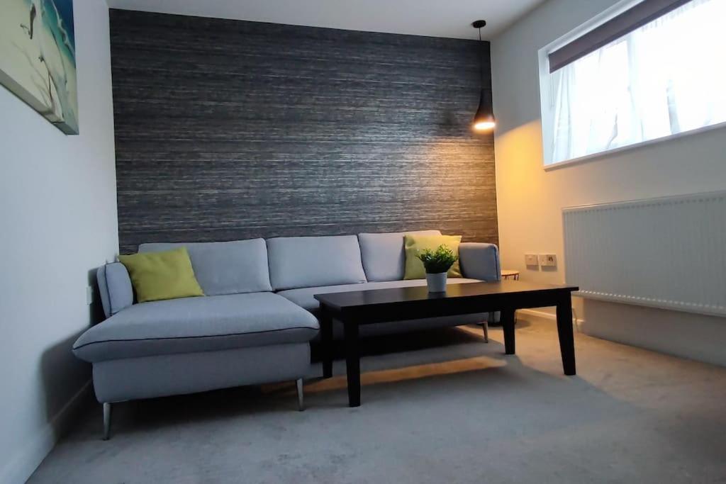 Comfortable 1 Bed Flat With Air Con Боргемвуд Екстер'єр фото