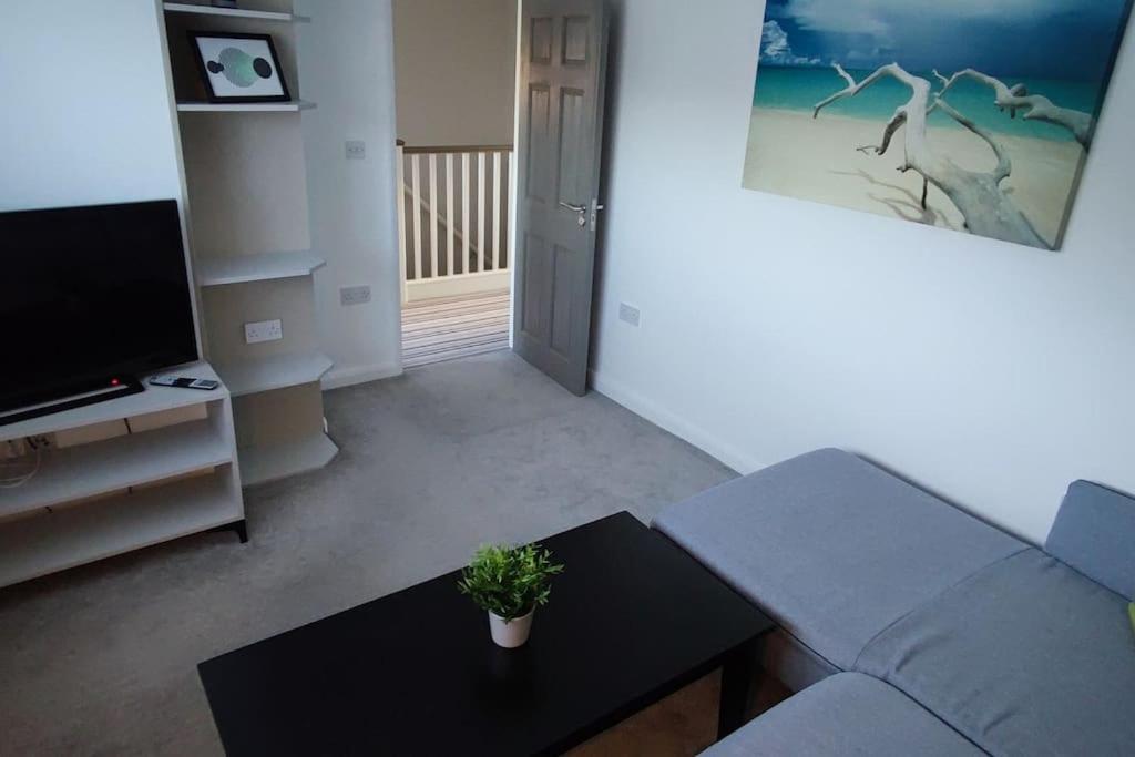 Comfortable 1 Bed Flat With Air Con Боргемвуд Екстер'єр фото